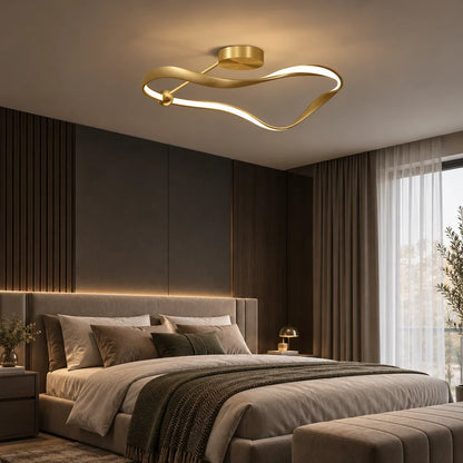 Luminaire doré design moderne